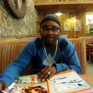 Meet your Posher, Delvin